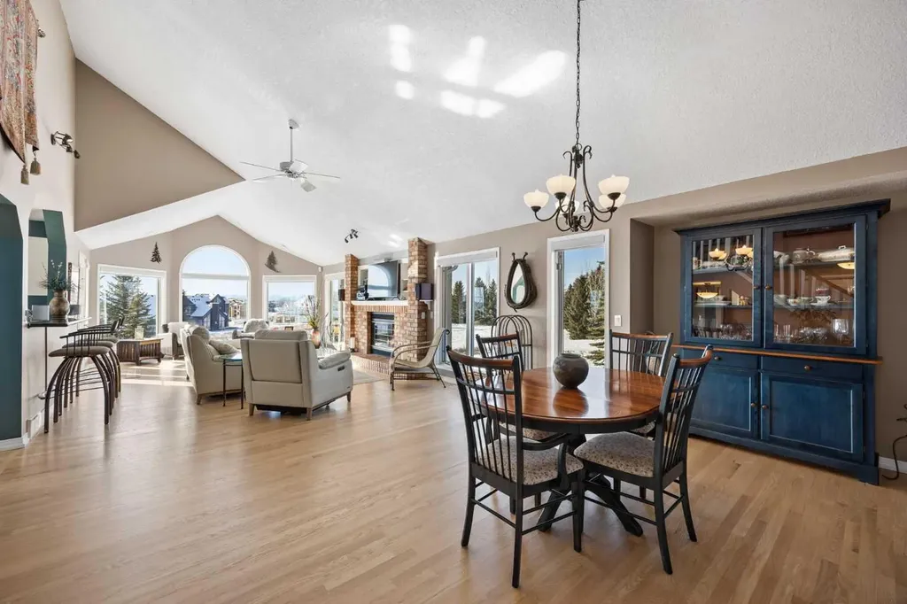 15 Blueridge Close Rural Rocky View County AB T3L 2P4