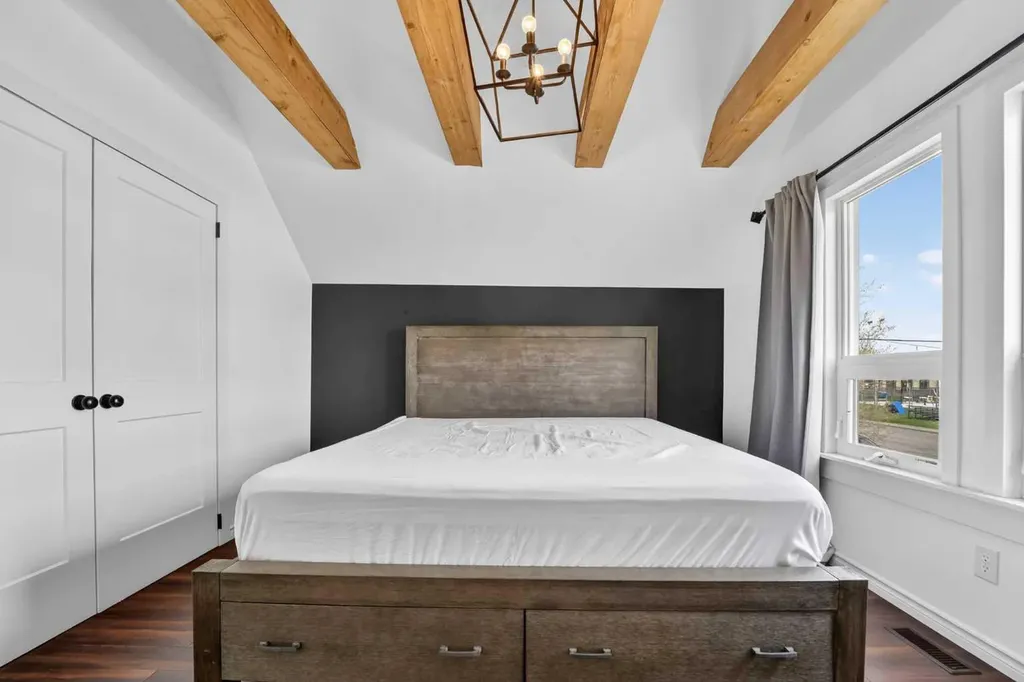 228 21 Street Fort Macleod AB T0L0Z0