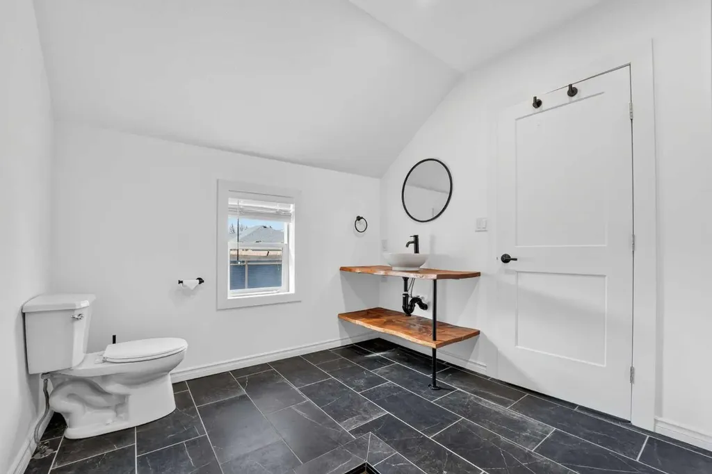 228 21 Street Fort Macleod AB T0L0Z0