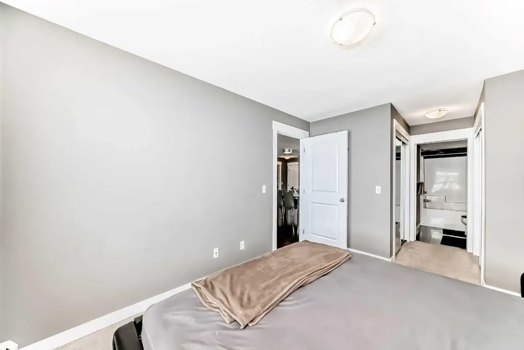 302 Skyview Ranch Drive NE Calgary AB T3N 0P5