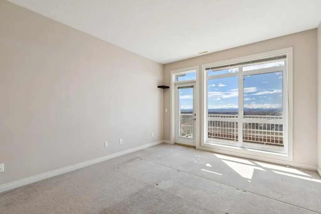 169 Rockyledge View NW Calgary AB T3G 6B1