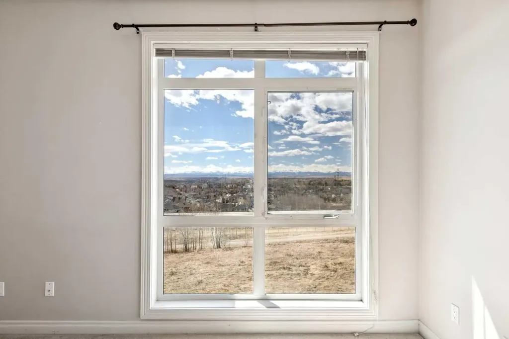 169 Rockyledge View NW Calgary AB T3G 6B1