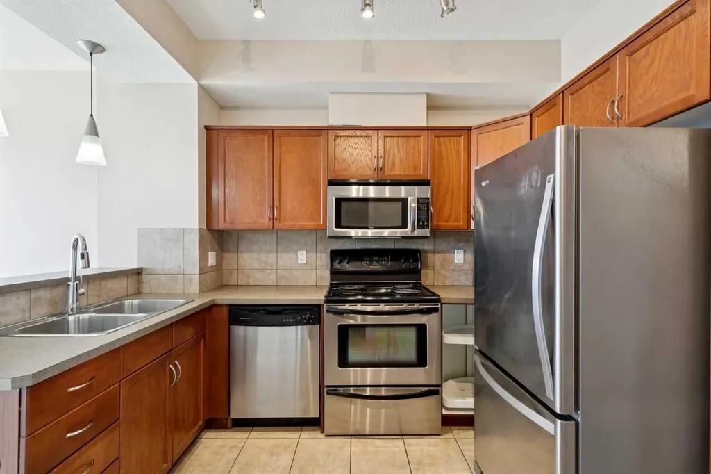 169 Rockyledge View NW Calgary AB T3G 6B1