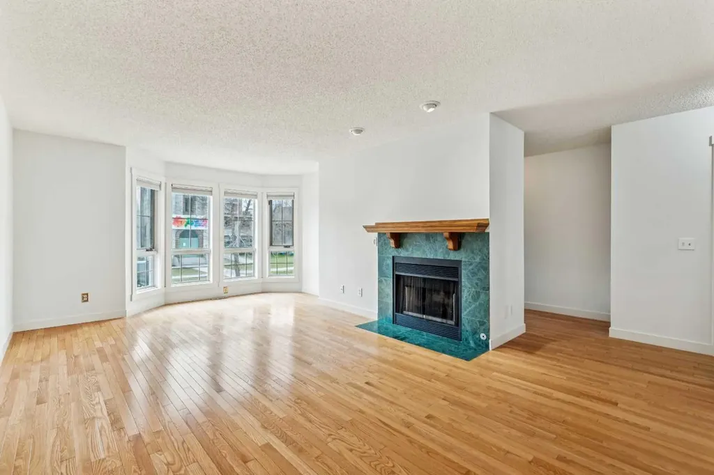 1110 14 Avenue SW Calgary AB T2R 0P2