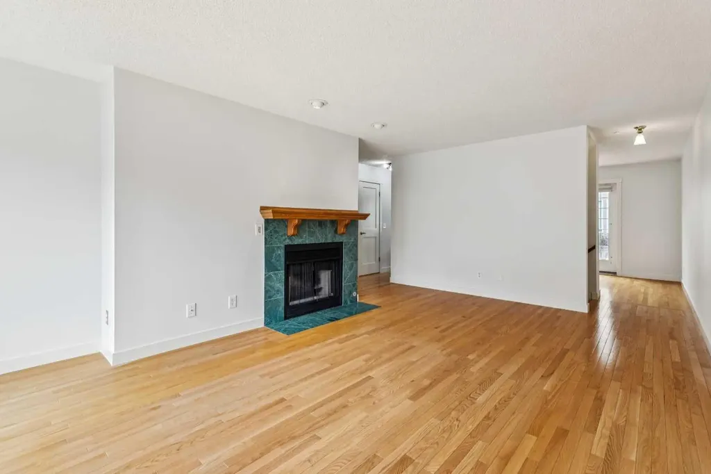 1110 14 Avenue SW Calgary AB T2R 0P2