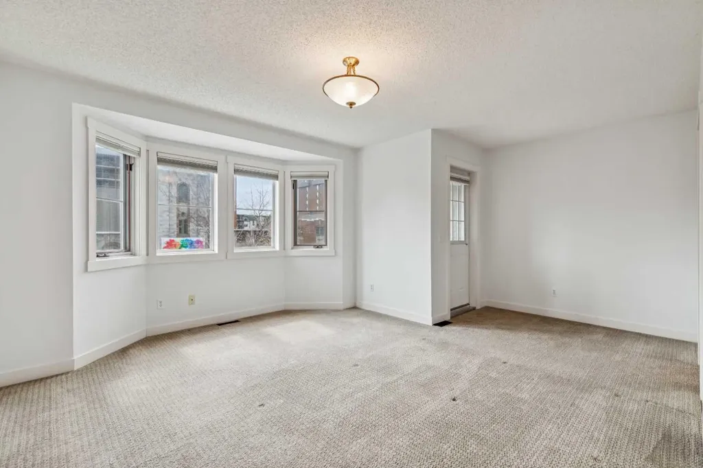 1110 14 Avenue SW Calgary AB T2R 0P2