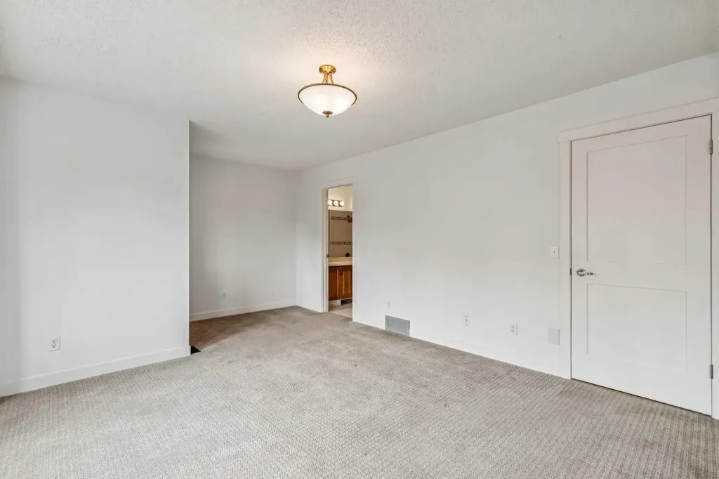 1110 14 Avenue SW Calgary AB T2R 0P2