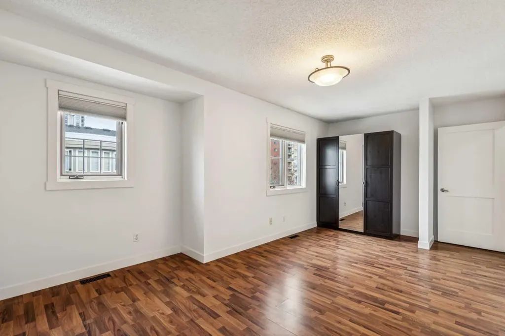 1110 14 Avenue SW Calgary AB T2R 0P2