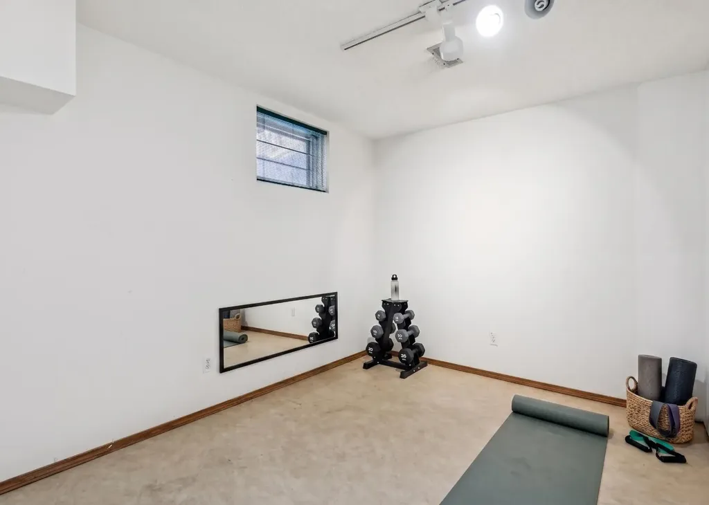 1110 14 Avenue SW Calgary AB T2R 0P2