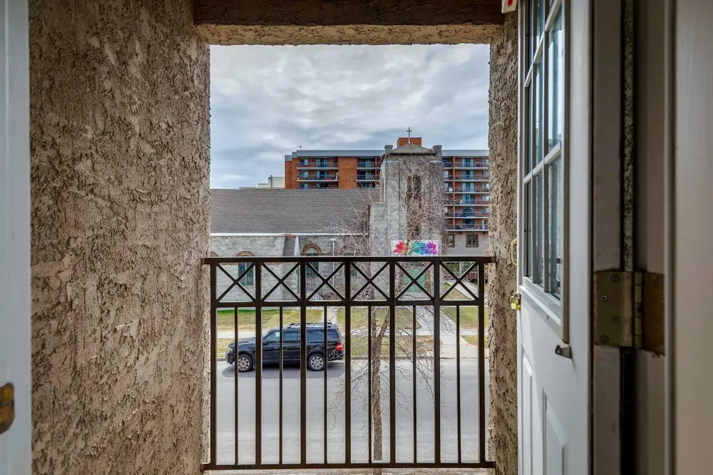 1110 14 Avenue SW Calgary AB T2R 0P2