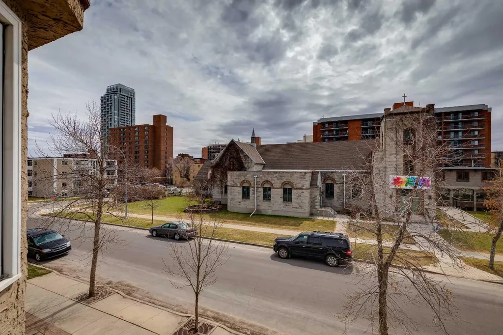 1110 14 Avenue SW Calgary AB T2R 0P2