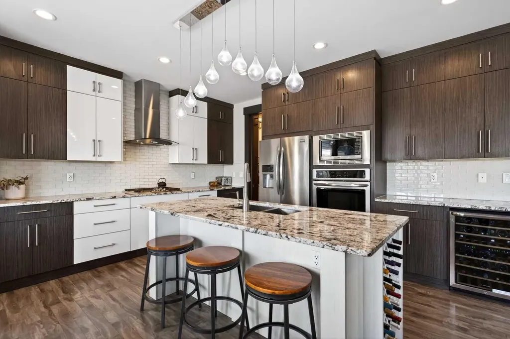 120 Baysprings Court SW Airdrie AB T4B 3X7