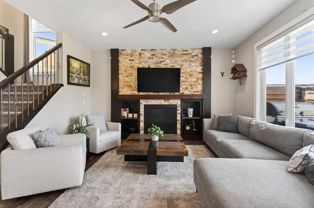 120 Baysprings Court SW Airdrie AB T4B 3X7