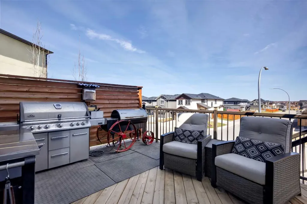 120 Baysprings Court SW Airdrie AB T4B 3X7