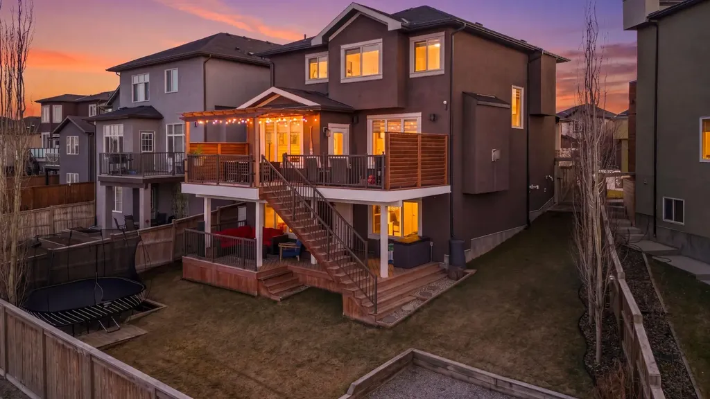 120 Baysprings Court SW Airdrie AB T4B 3X7