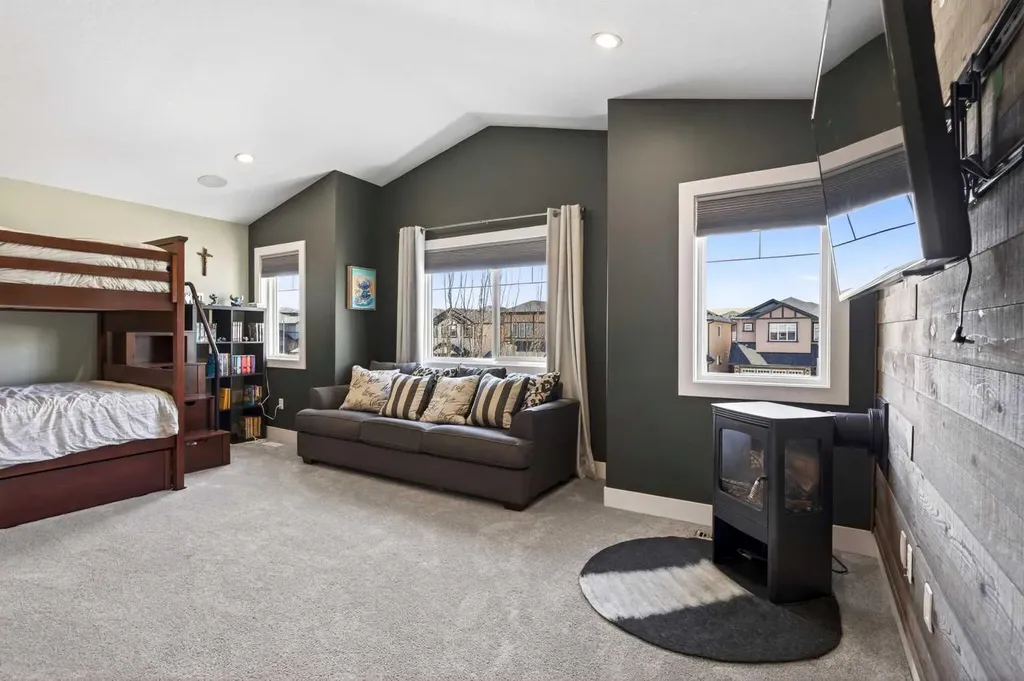 120 Baysprings Court SW Airdrie AB T4B 3X7