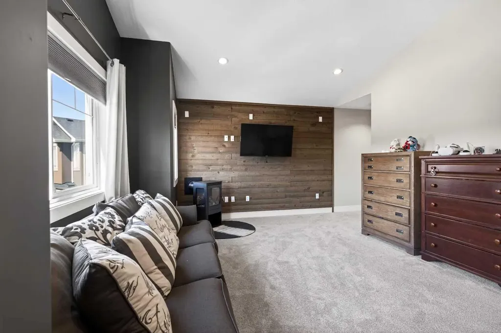 120 Baysprings Court SW Airdrie AB T4B 3X7