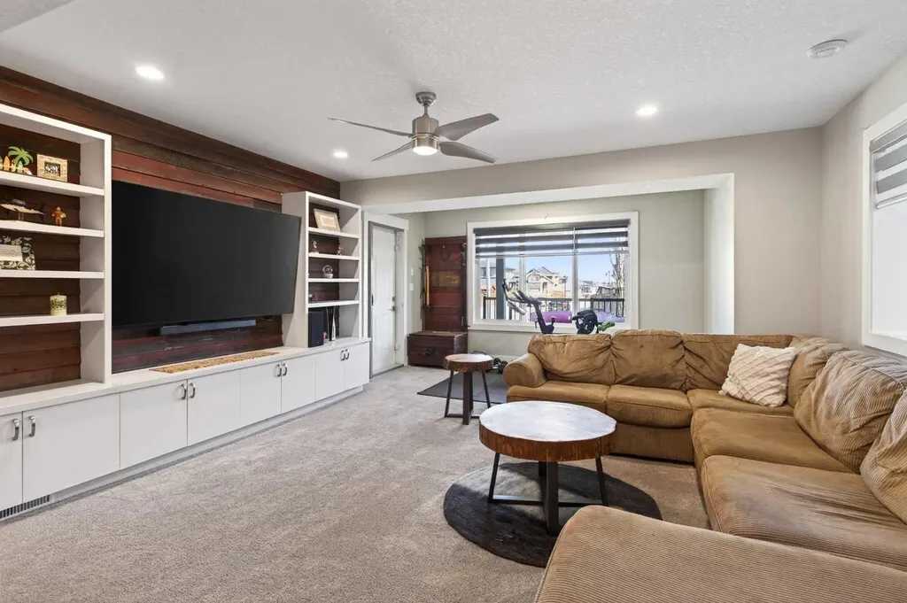 120 Baysprings Court SW Airdrie AB T4B 3X7