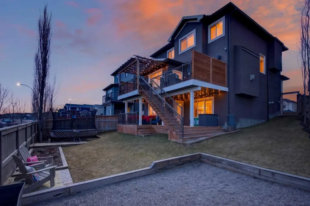120 Baysprings Court SW Airdrie AB T4B 3X7