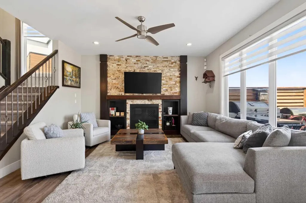 120 Baysprings Court SW Airdrie AB T4B 3X7