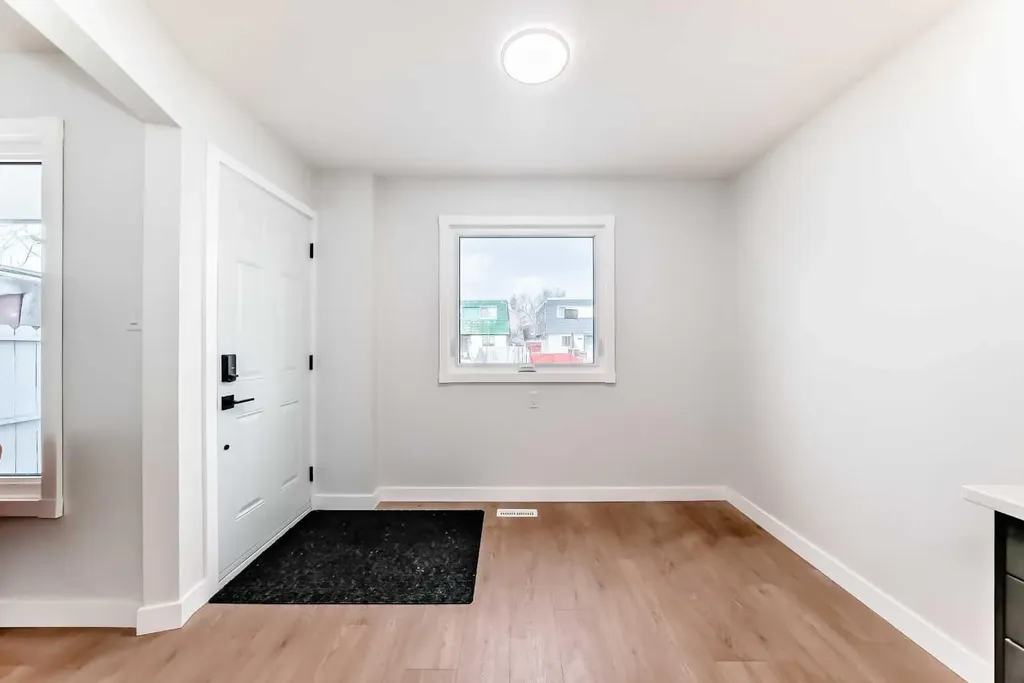 7634 24a Street SE Calgary AB T2C 0Z7