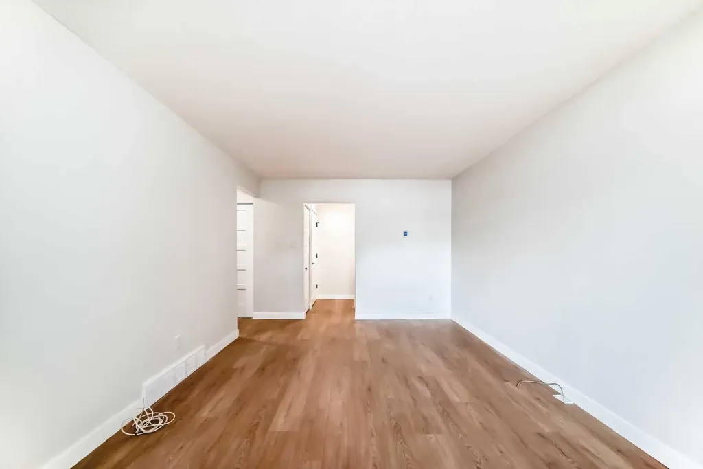 7634 24a Street SE Calgary AB T2C 0Z7