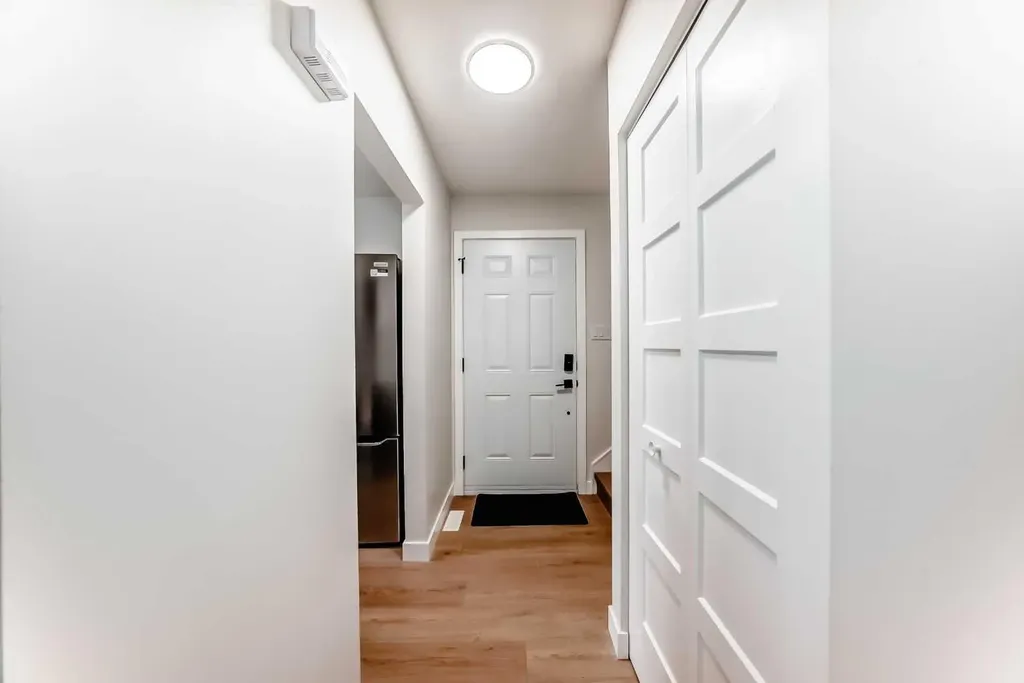 7634 24a Street SE Calgary AB T2C 0Z7