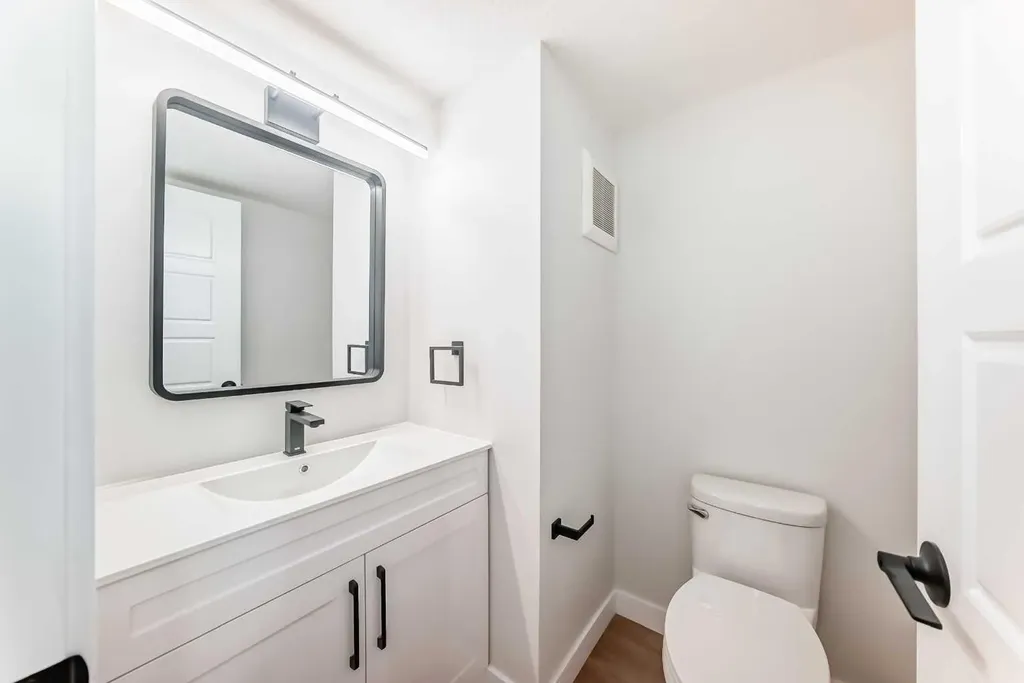 7634 24a Street SE Calgary AB T2C 0Z7