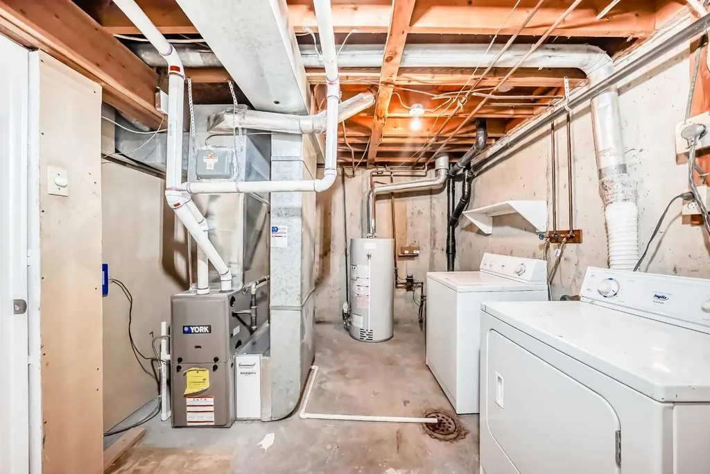 7634 24a Street SE Calgary AB T2C 0Z7