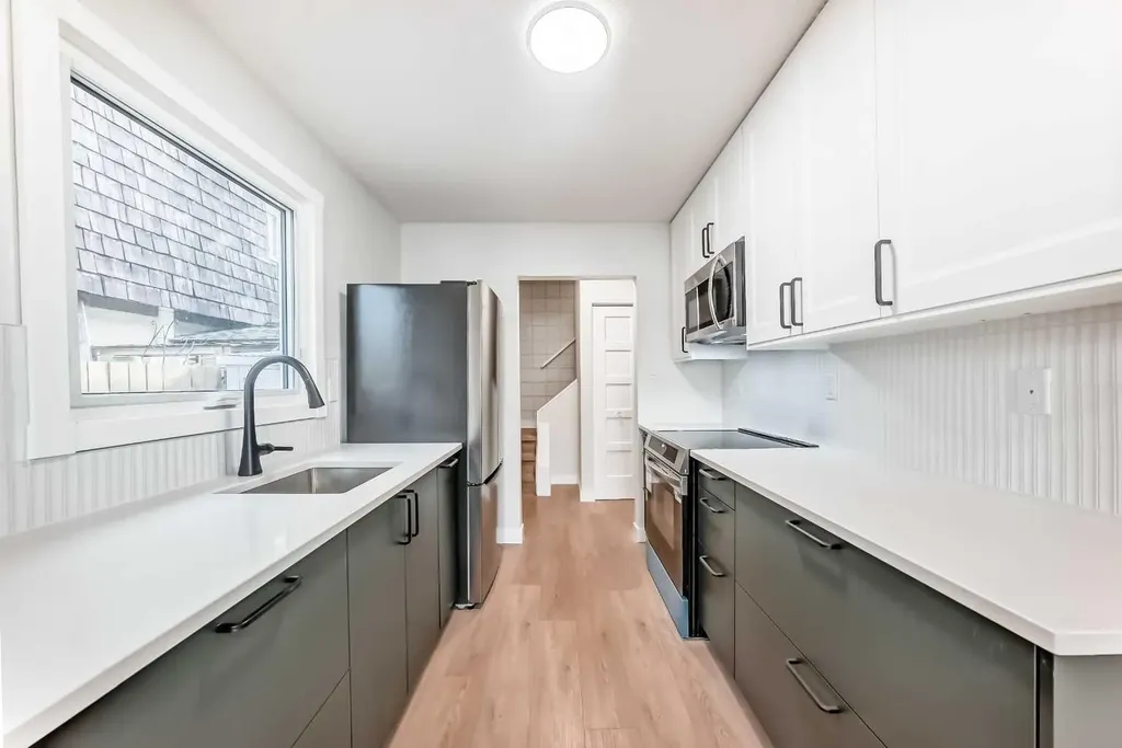 7634 24a Street SE Calgary AB T2C 0Z7