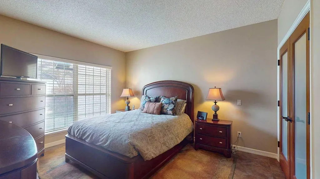 1997 Sirocco Drive SW Calgary AB T3H 3E6