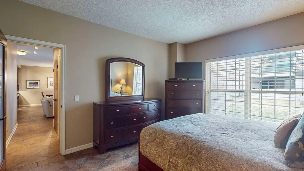 1997 Sirocco Drive SW Calgary AB T3H 3E6