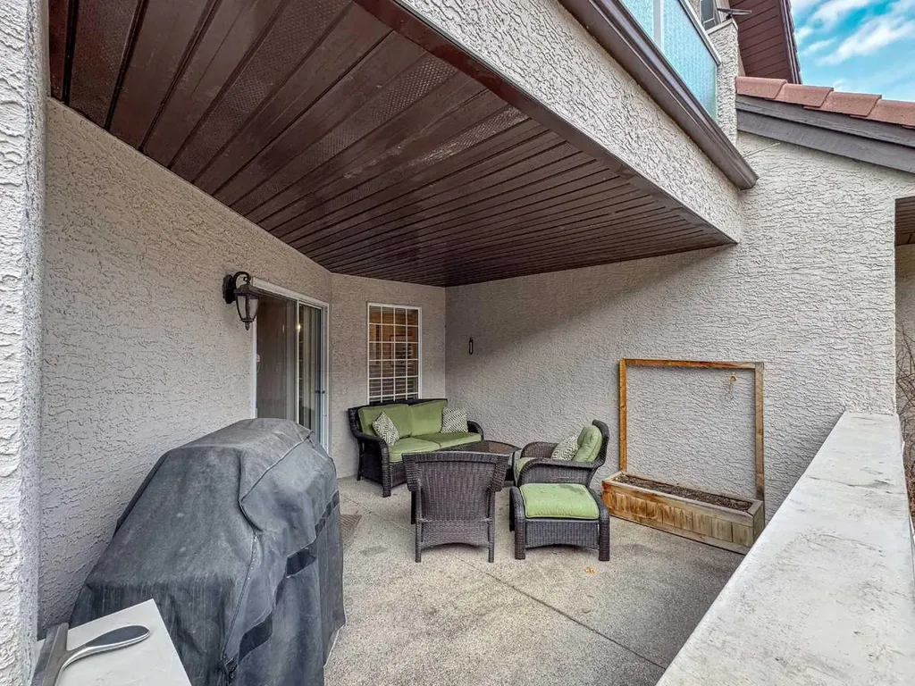 1997 Sirocco Drive SW Calgary AB T3H 3E6