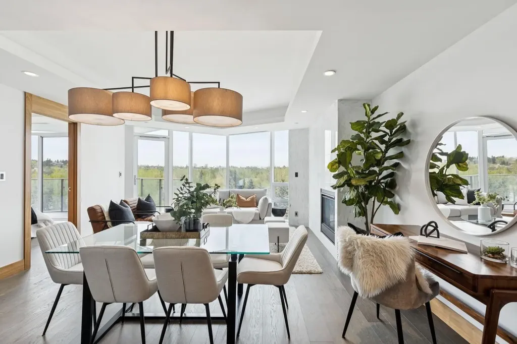 738 1 Avenue SW Calgary AB T2P 5G8