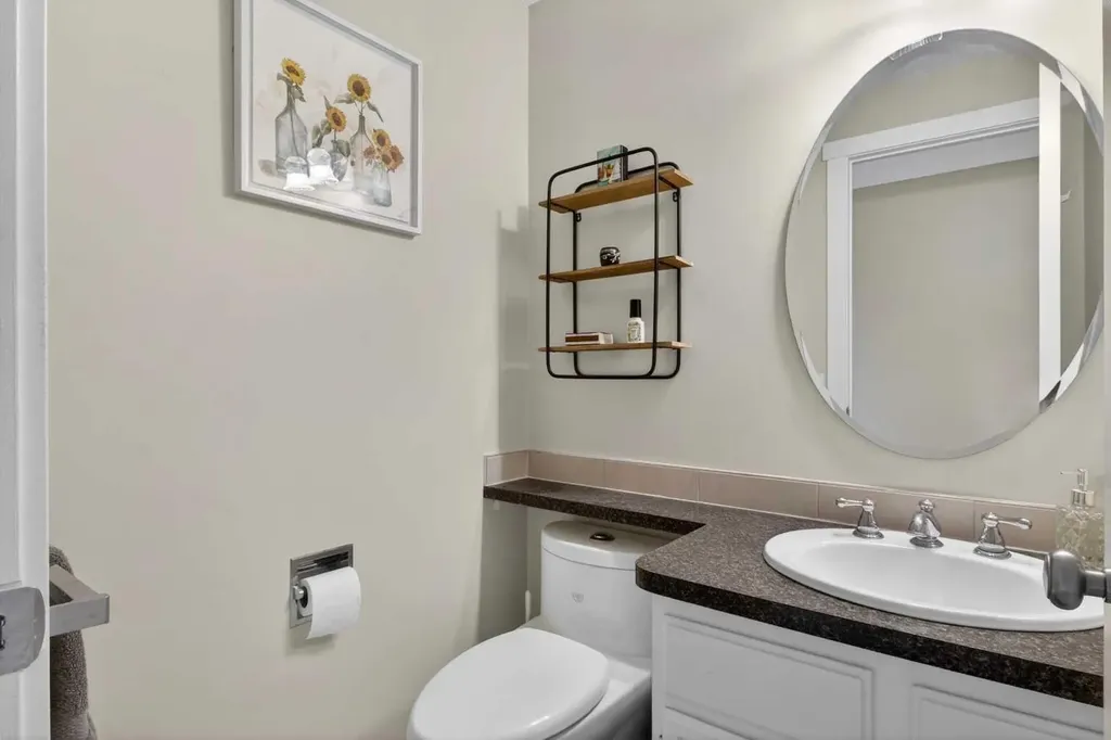 2300 Oakmoor Drive SW Calgary AB T2V4N7