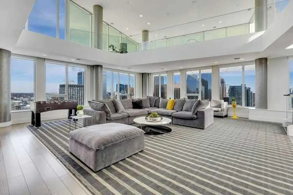 901 10 Avenue SW Calgary AB T2R 0B5