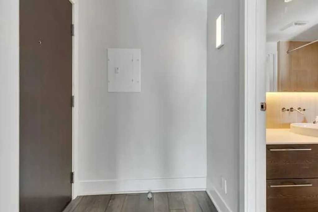 901 10 Avenue SW Calgary AB T2R 0B5
