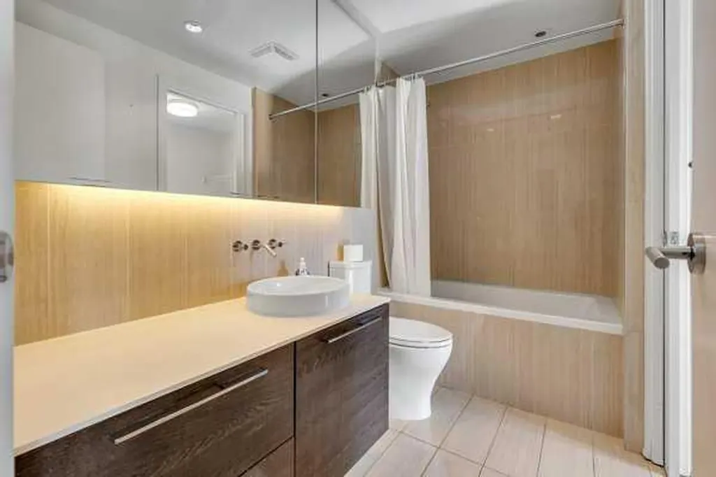 901 10 Avenue SW Calgary AB T2R 0B5