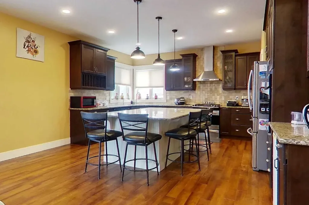 10 Parkdale Way SE Slave Lake AB T0G2A3