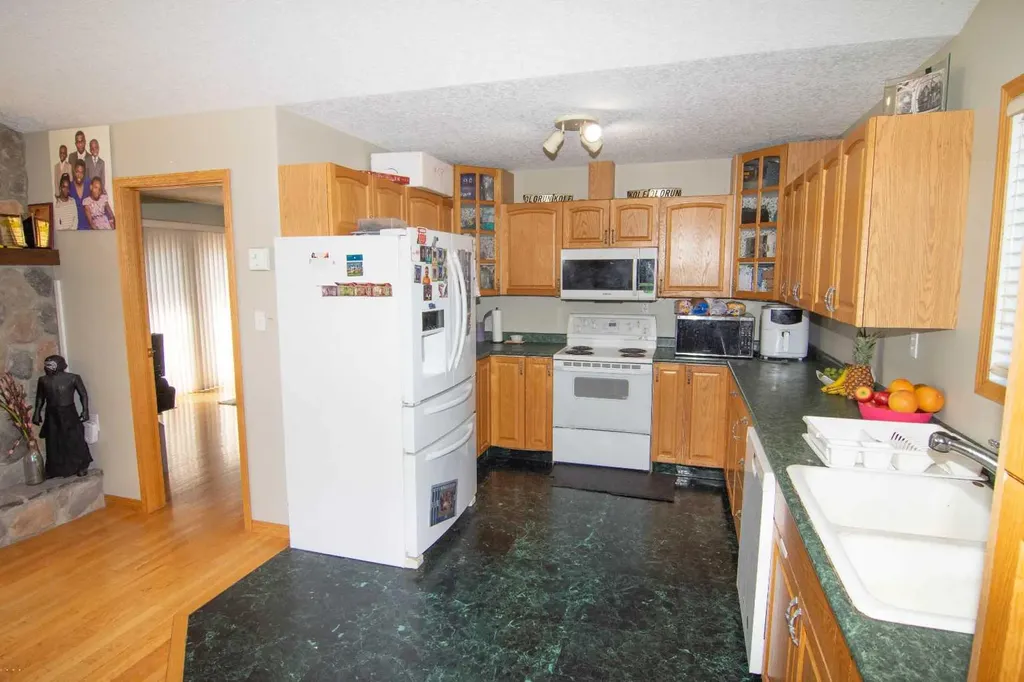 225004 222 Twp Road Rural Wheatland County AB T0J1N0