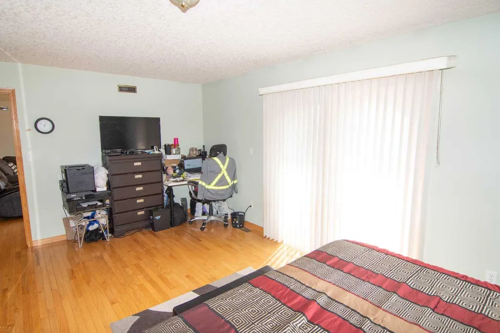 225004 222 Twp Road Rural Wheatland County AB T0J1N0