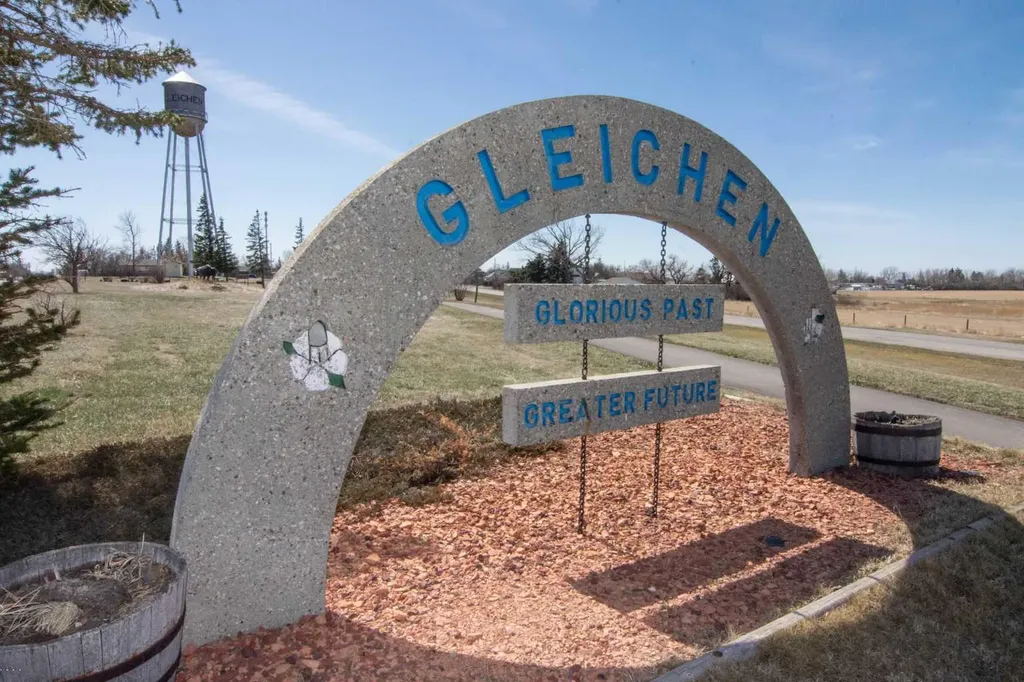 225004 222 Twp Road Rural Wheatland County AB T0J1N0