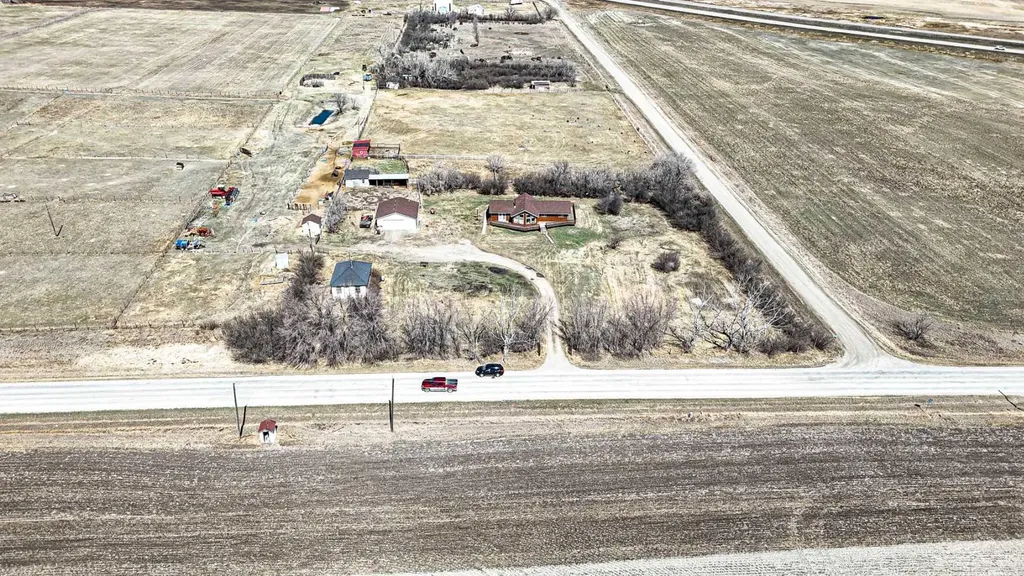 225004 222 Twp Road Rural Wheatland County AB T0J1N0