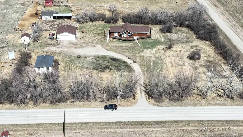 225004 222 Twp Road Rural Wheatland County AB T0J1N0