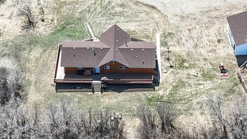 225004 222 Twp Road Rural Wheatland County AB T0J1N0