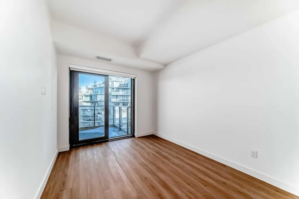 730 2 Avenue SW Calgary AB T2P 1R8