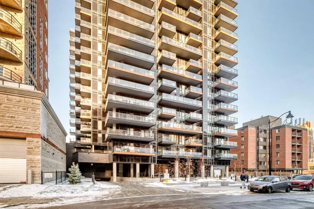 730 2 Avenue SW Calgary AB T2P 1R8