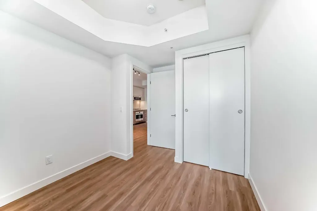 730 2 Avenue SW Calgary AB T2P 1R8