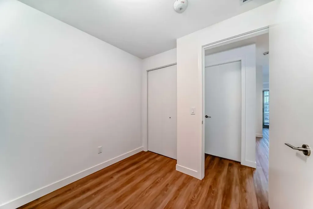 730 2 Avenue SW Calgary AB T2P 1R8