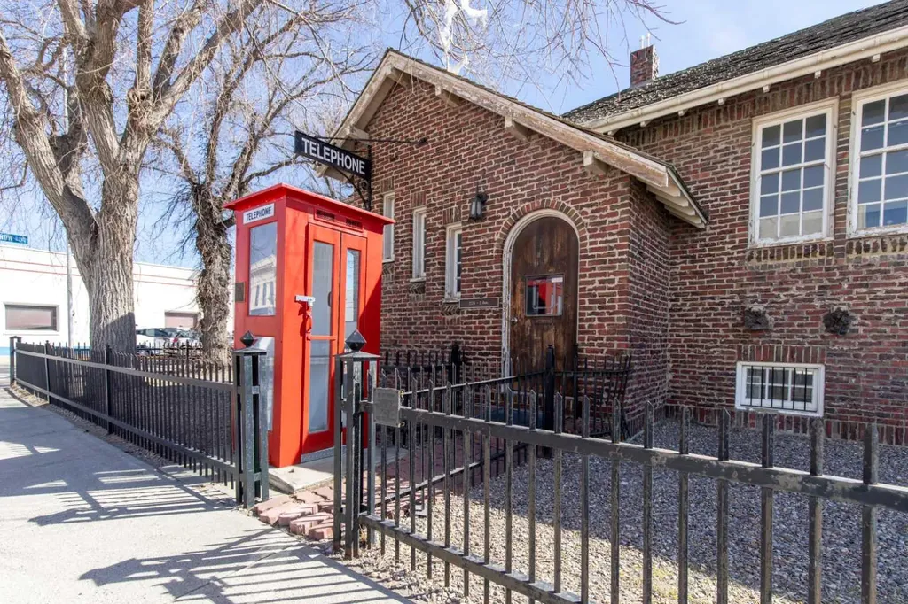 2224 2 Avenue Fort Macleod AB T0L0Z0